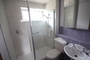 Shower room- click for photo gallery